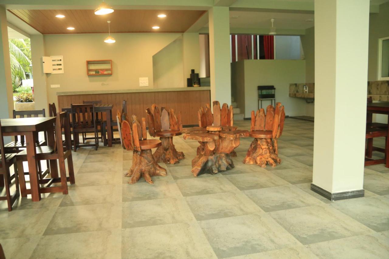 Sri Villa Rest 希克杜沃 外观 照片