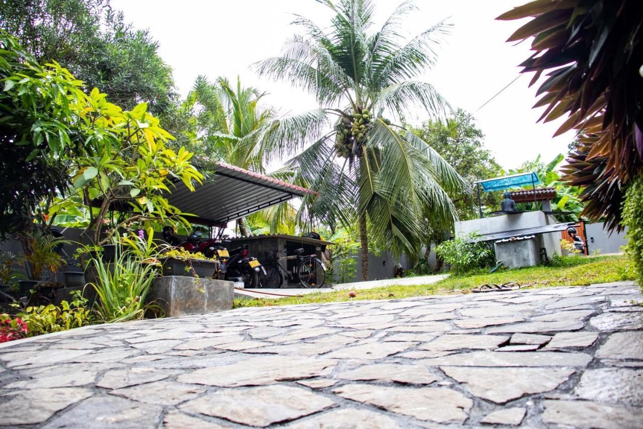 Sri Villa Rest 希克杜沃 外观 照片